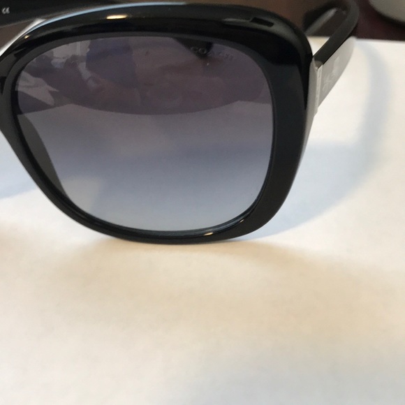 Coach Sunglass - Picture 6 of 6